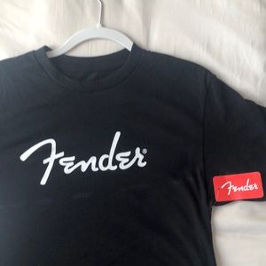 Fender Unisex black tee.